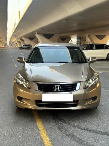2009 Honda Accord 2.4 Mid option GCC