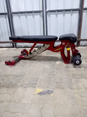 Hoist Adjustable Weight Bench
