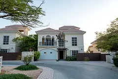 Luxury 5BR Villa | Private Pool | Vacant | Single Row