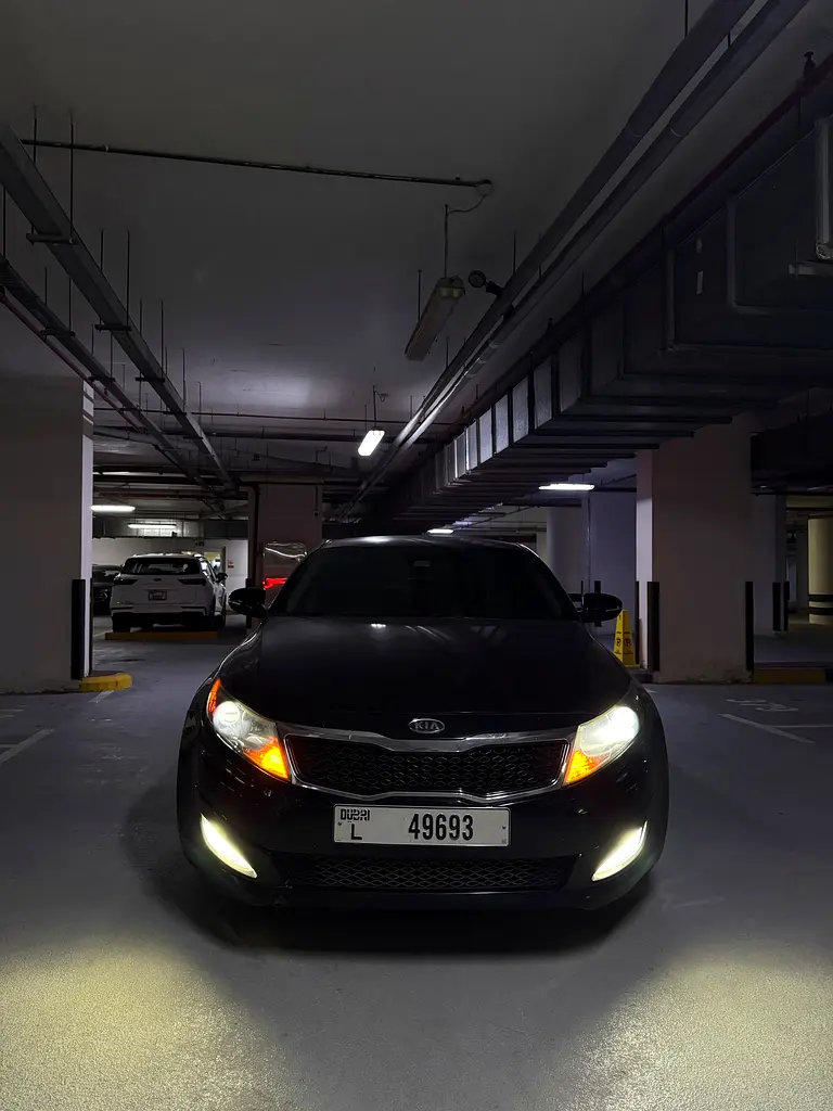 Kia Optima 2013 — photo 1 of 6