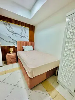 Small Partition Room available in Dubai marina