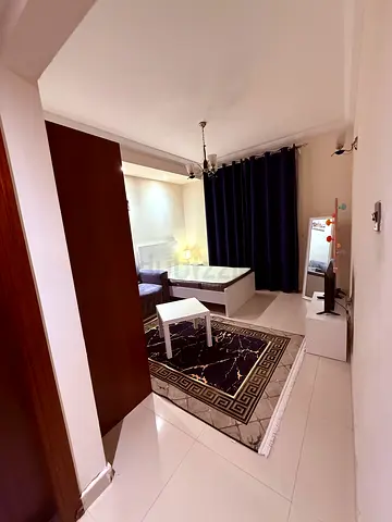 Cozy master room for 1 lady in mirdif