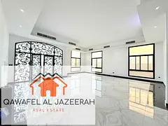 Huge villa 5bedroom || service block || prime location || ready to move