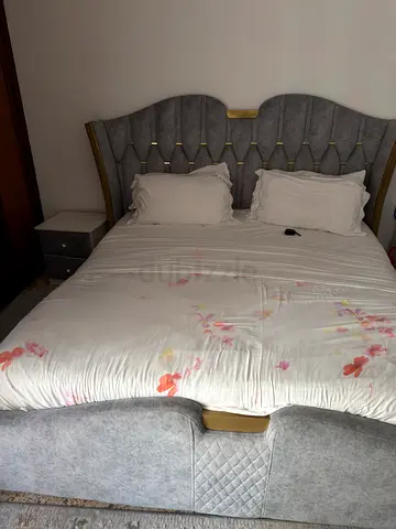 King size bed with dressing table