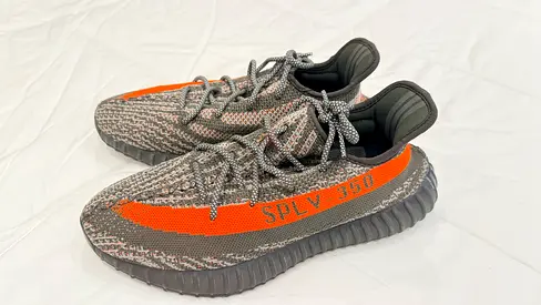 ORIGINAL Yeezy Boost 350 V2 (Size 45 1/3) - LIKE NEW