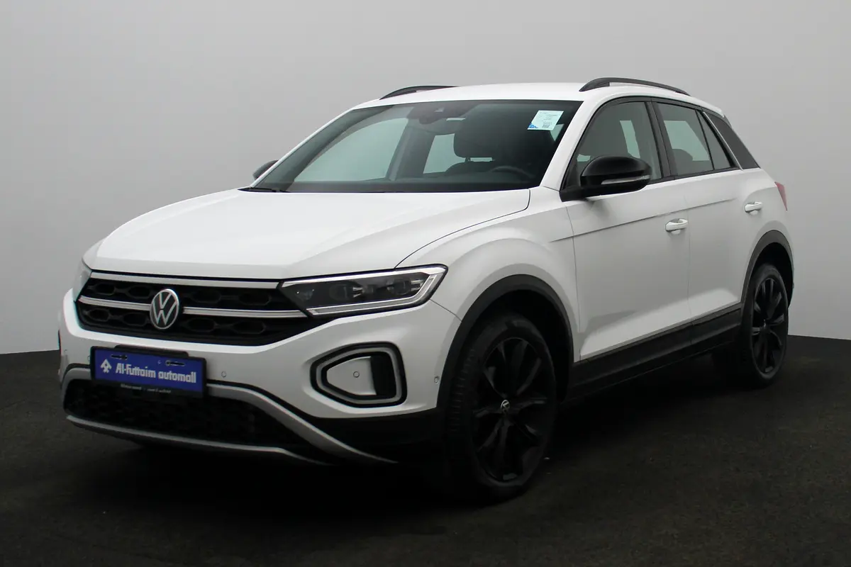 Volkswagen T-Roc 2023 — photo 1 of 20