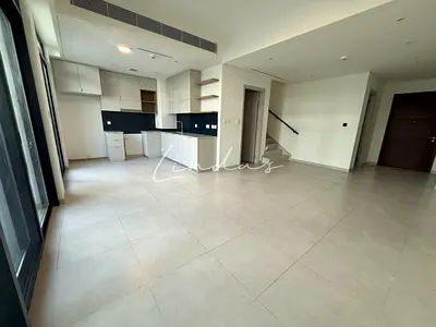 Single Row | 3 bed + maid | Vacant