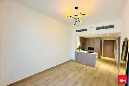 MAIDS ROOM | 12 CHEQUES | SKYLINE VIEW