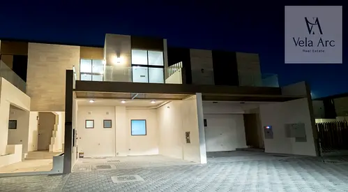 4BR Townhouse | Private Garden | Ready to Move In
