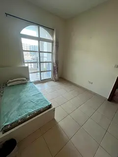 Master Bedroom for rent. Balcony, Shared kitchen