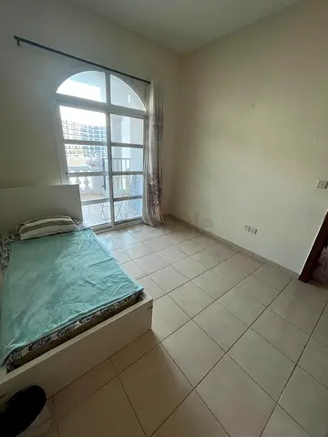 Master Bedroom for rent. Balcony, Shared kitchen
