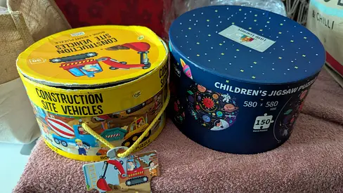Lot of Childrens Jigsaw Puzzle (150 pcs) and Construction Site Toy Set - Good Condition