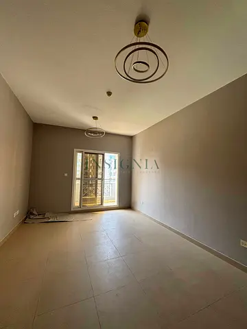 Vacant Studio Modern Chiller Free With Balcony