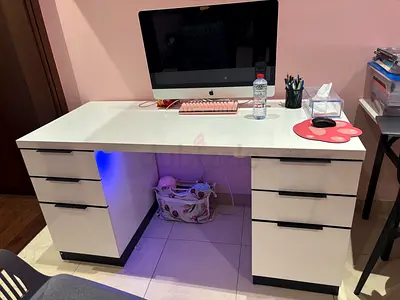Desk for sale ( only the desk )