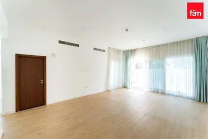 Arabella 3 Corner Huge Plot Available For Rent