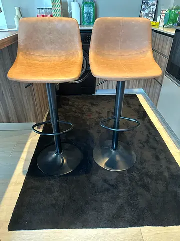 2 Bar Stools