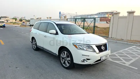 GCC Pathfinder Lady Driven SL 4WD Model 2014 7 Seater Well Maintained In Excellent Condition