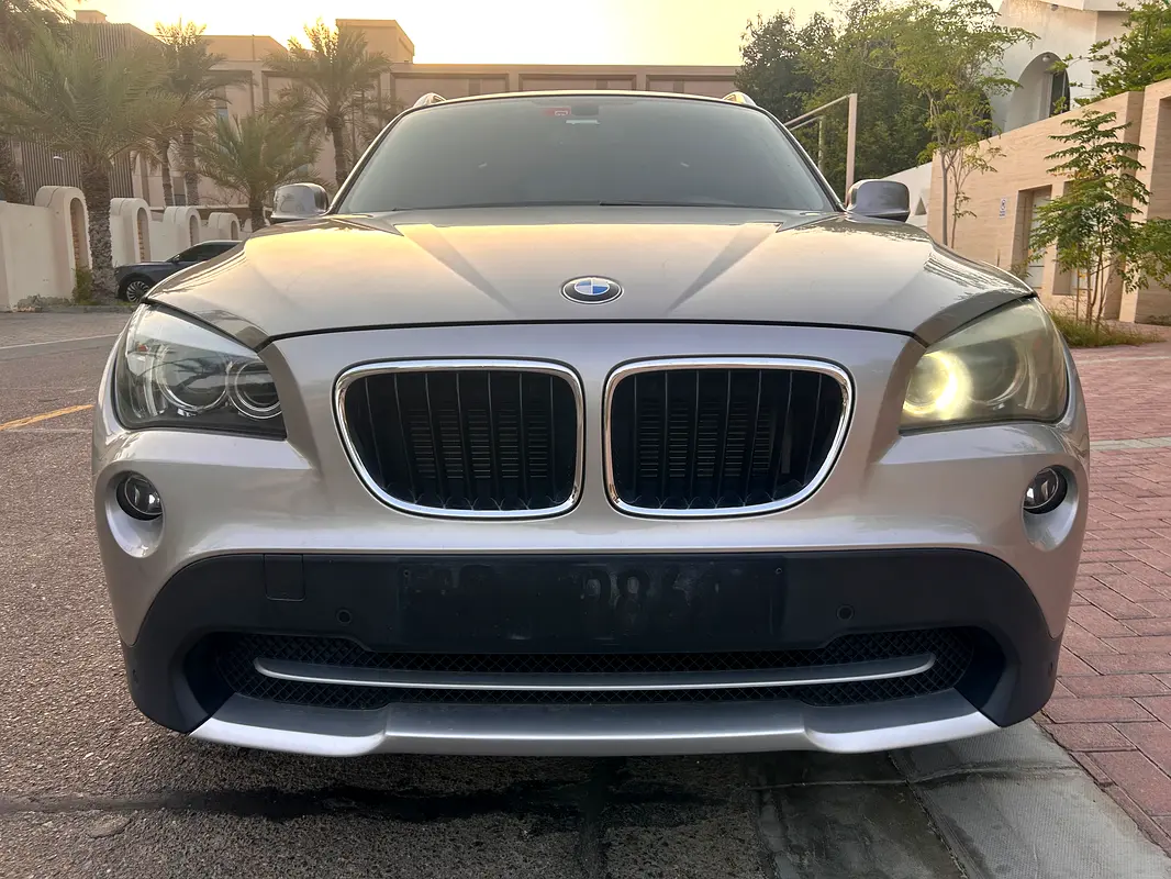 BMW X1 2011 — photo 1 of 14