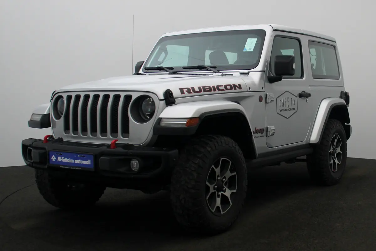 Jeep Wrangler 2023 — photo 1 of 18