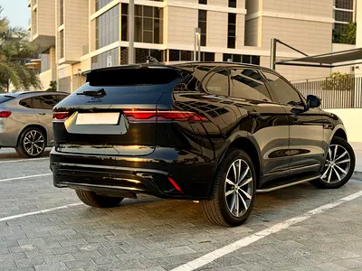 صورة 4 لـ 2024 Jaguar F-PACE