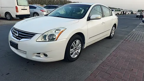 Nissan Altima SV 2012 GCC Specs - Excellent Condition