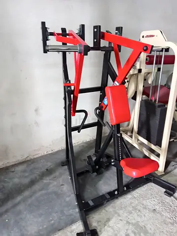 hammer strength low row - AED 7000