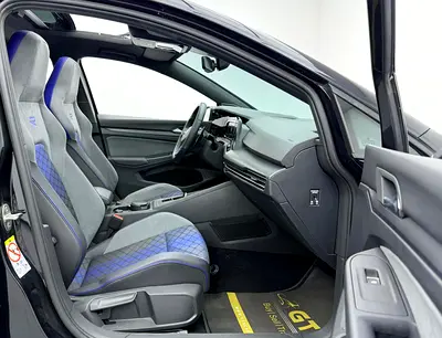 صورة 9 لـ 2022 Volkswagen GOLF R