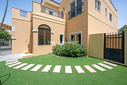 Exclusive | 5BHK | Backing onto the Greenbelt