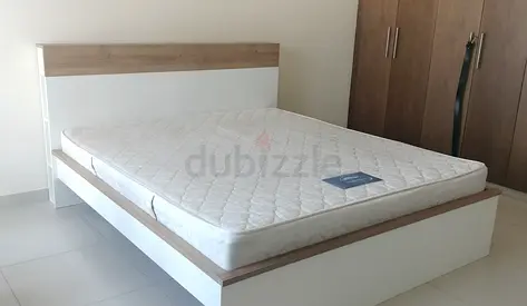 King bed with mattress