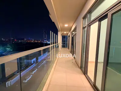 Premium 2 BR | Open Kitchen | Ready to Move