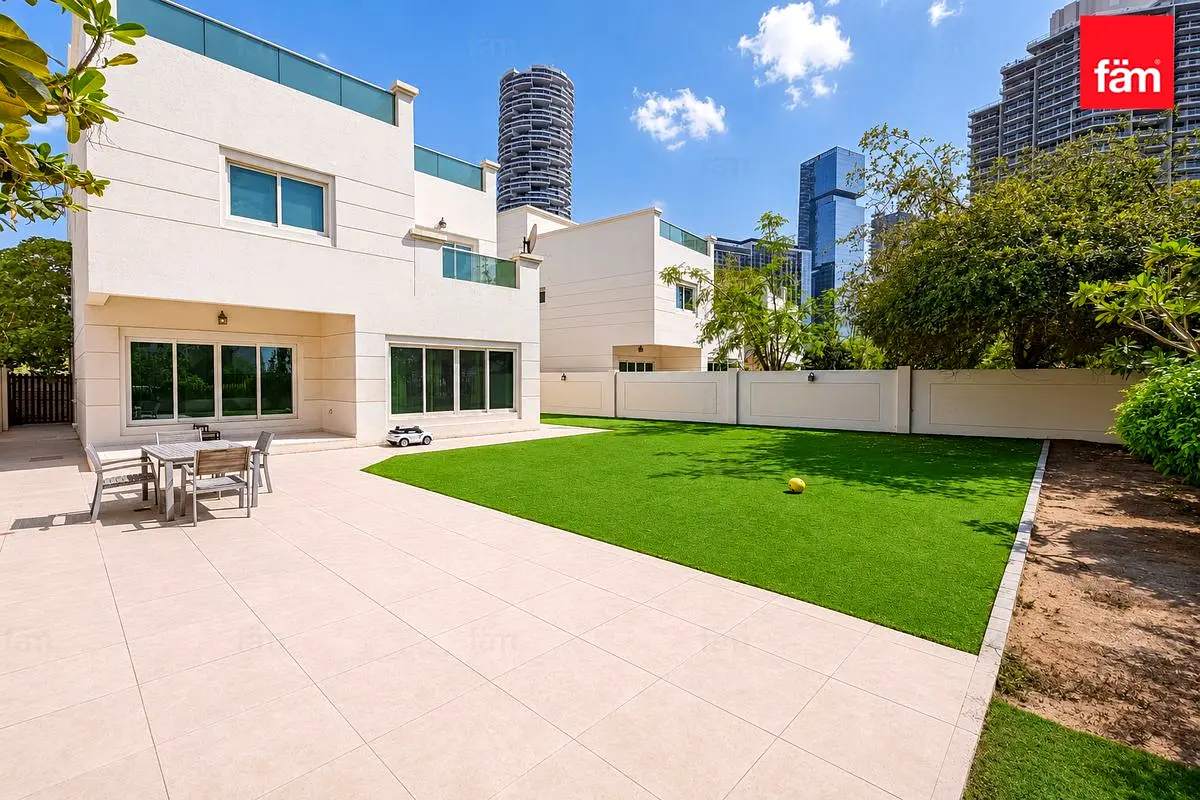 Unfurnished | Well Maintained | Large Garden