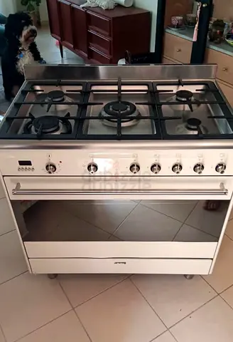 SMEG Cooker Top Gas Oven Electric 90 cm freestanding