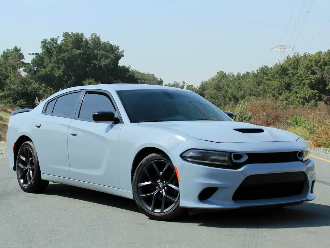 Dodge Charger 2020 — photo 1 of 16