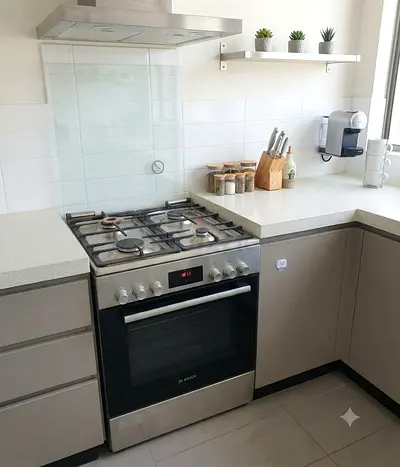 Bosch top gas oven electric cooker 60x60 cm latest model good condition