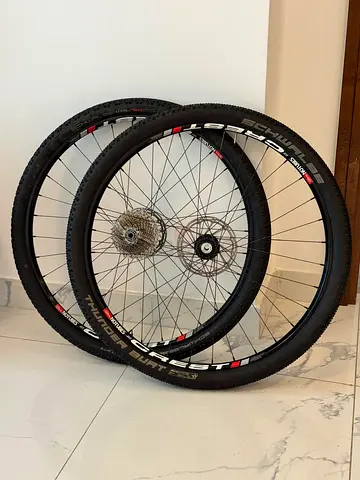 Stans Notubes Crest wheelset