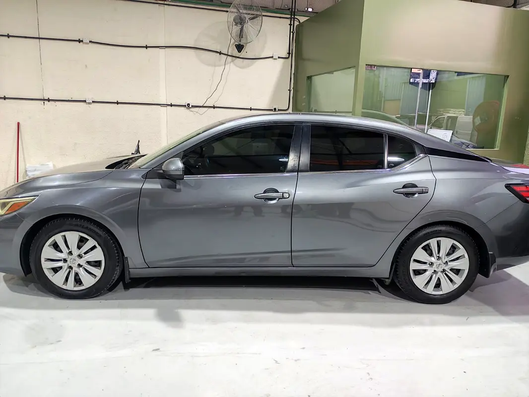 Nissan Sentra 2022 — photo 1 of 5