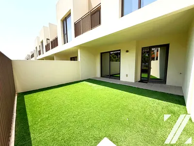 Single Row | Park View | Close to Pool