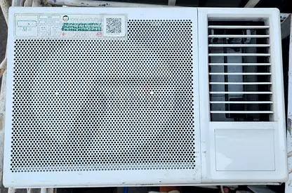 Ac Gree 2ton window almost new for sale