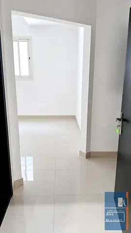 Trendy 2BHK Flat for Family - Essential Needs Nearby