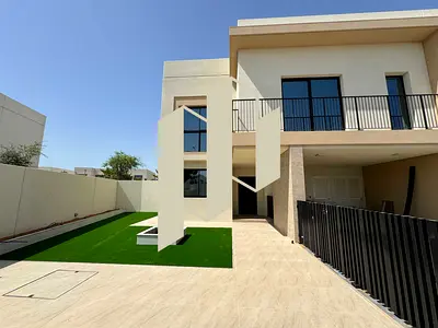 Duplex | Single Row | Corner | Type XS | Near The Park