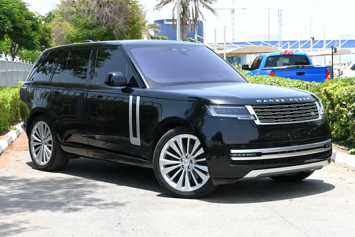 Land Rover Range Rover 2023 — photo 1 of 18