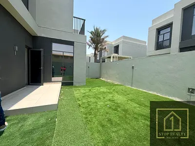 4 BED PLUS STUDY & MAID | LARGE CORNER PLOT | LANDSCAPED