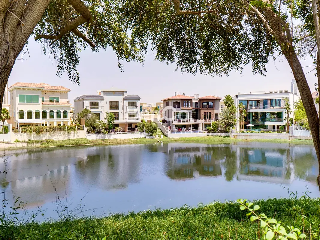 Fully Furnished I Turnkey 5-Bedroom | Lake Views