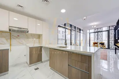 SPACIOUS 1BR / VACANT / PRIME AREA