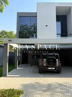 Intelligent Smart Villa | Eco‑Luxury Enclave