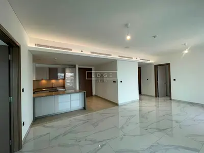 WATERFRONT | BRAND NEW | SPACIOUS LAYOUT