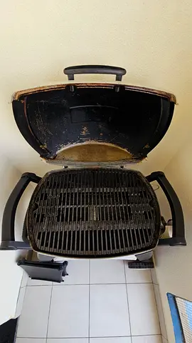 Weber Q Gas Grill with Gas Bottle