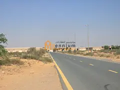 Industrial land with ample space, owned by a Gulf national, at a special price.