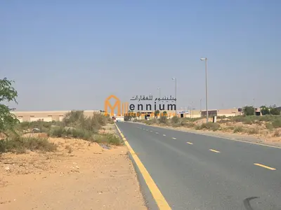 Industrial land with ample space, owned by a Gulf national, at a special price.