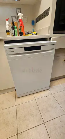 Midea Freestanding Dishwasher - Compact White, Good Working Condition